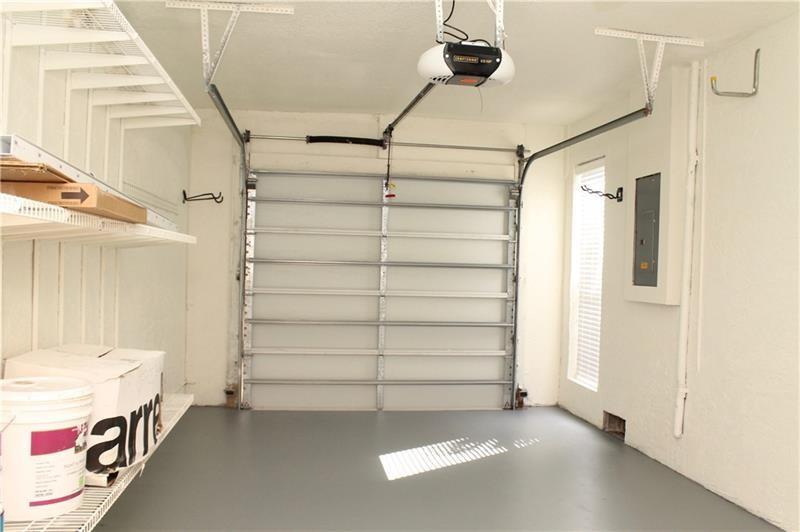 6722 Canary Palm Cir