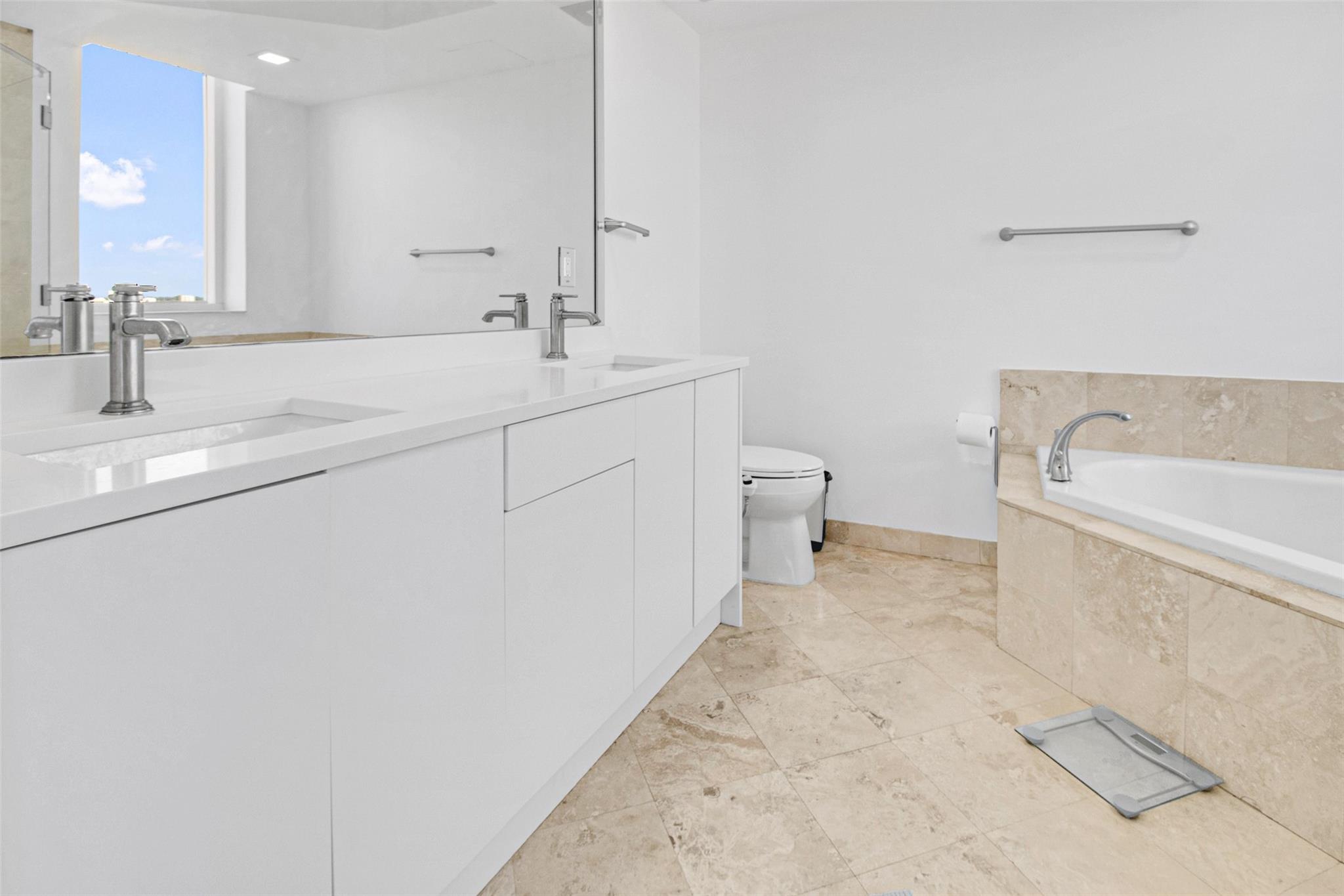 1755 E Hallandale Beach Blvd PH02