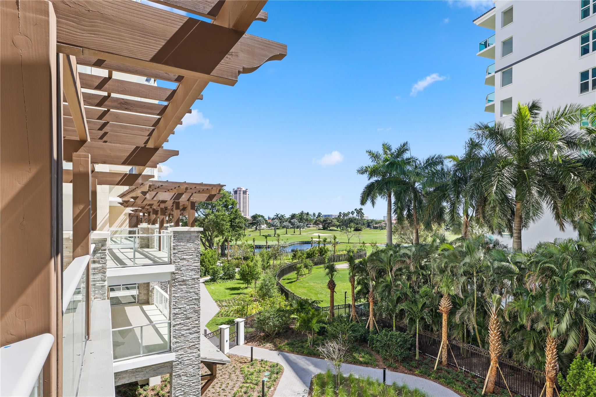220 SE Mizner 314