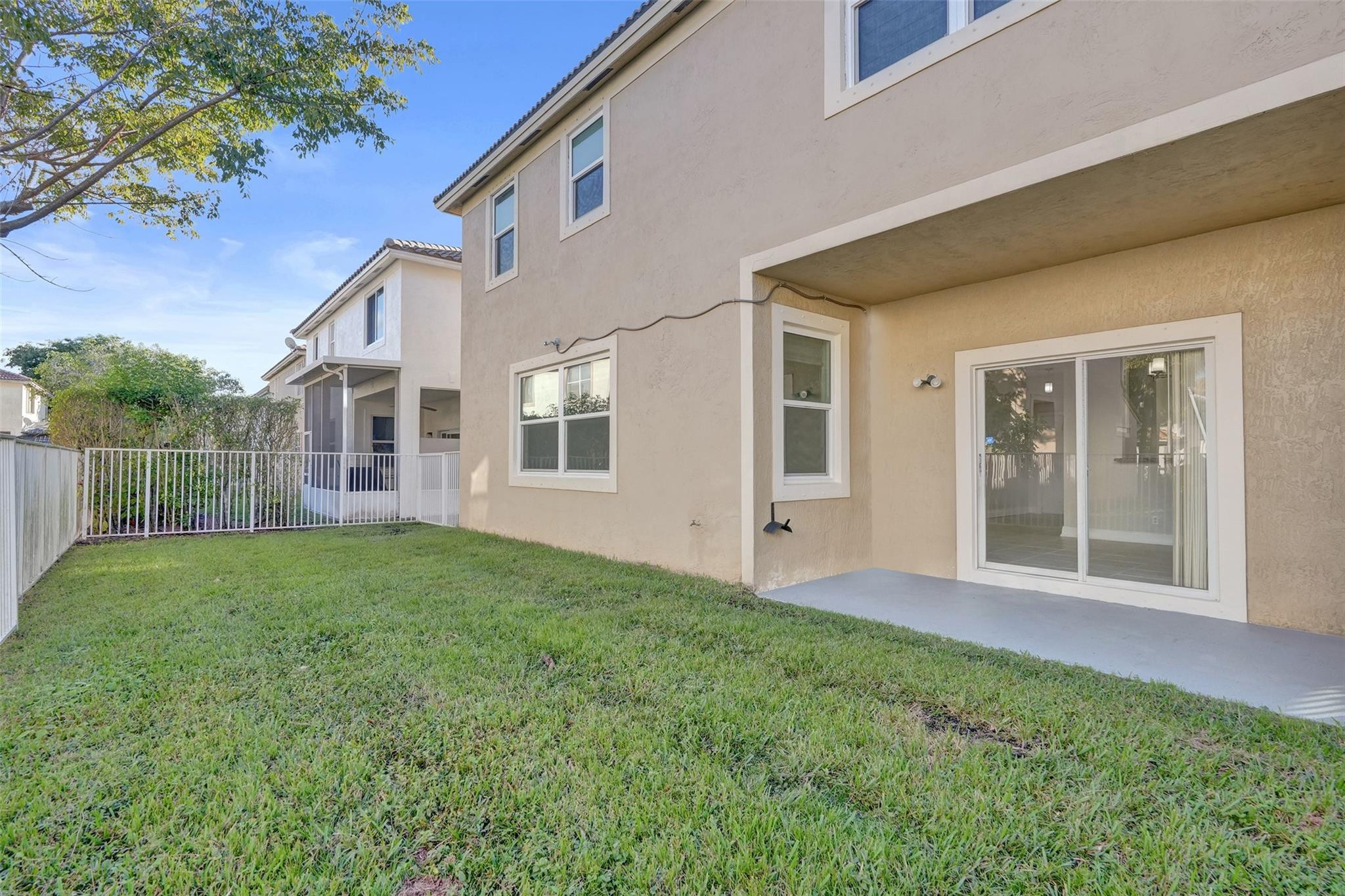 869 NW 127th Avenue