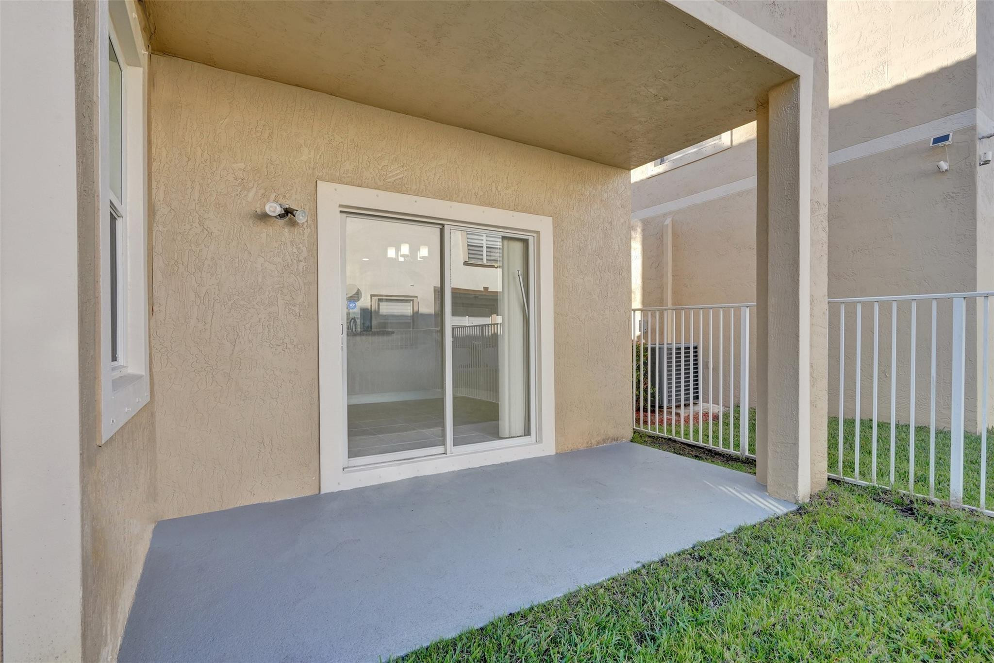 869 NW 127th Avenue