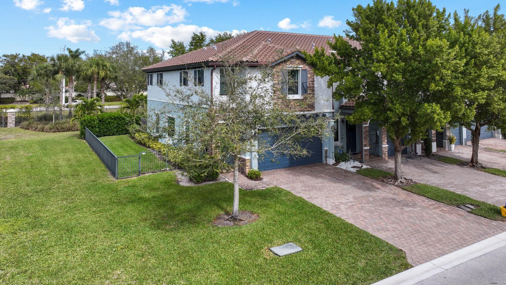 12772 Anthorne Lane