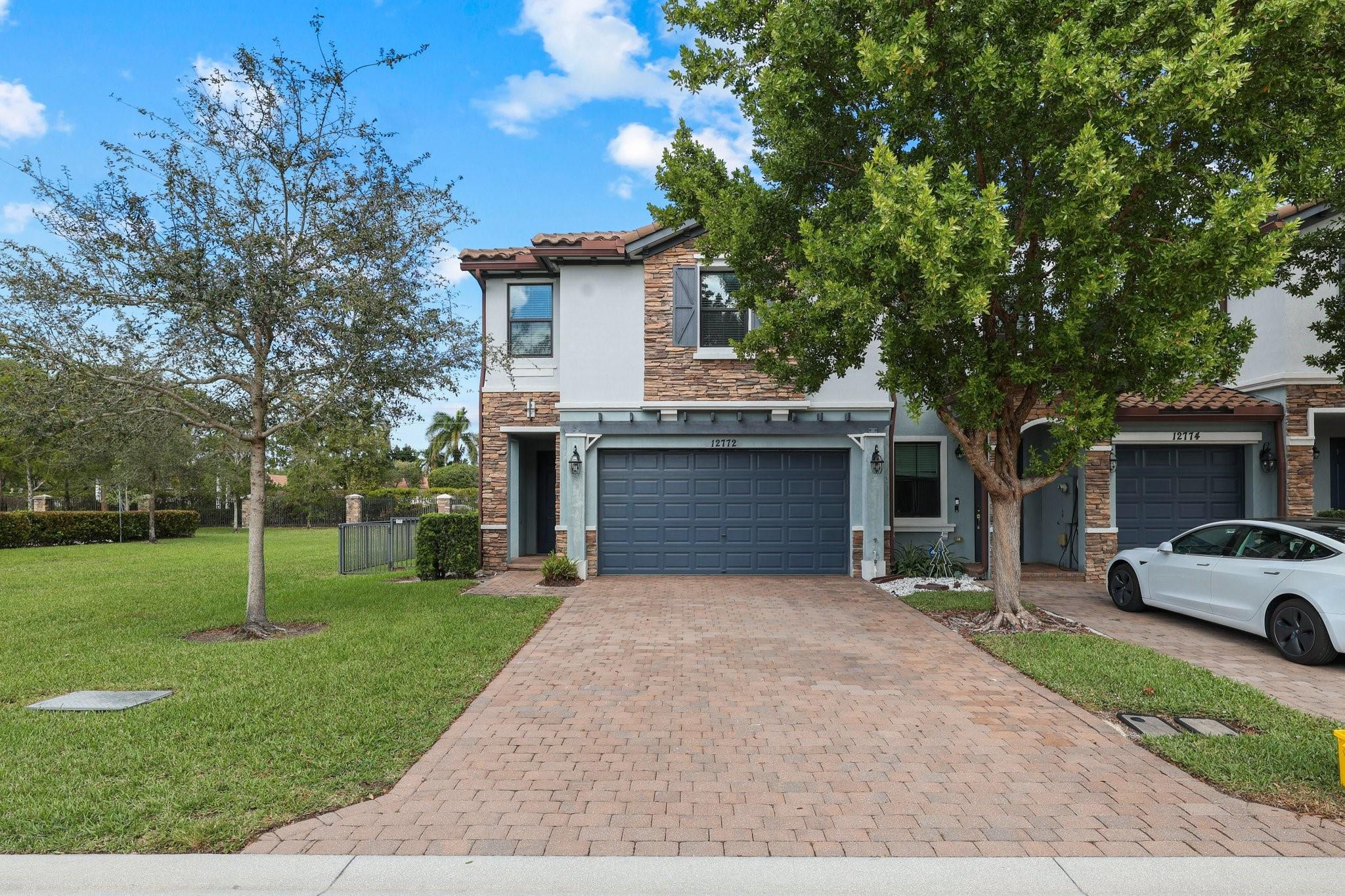 12772 Anthorne Lane