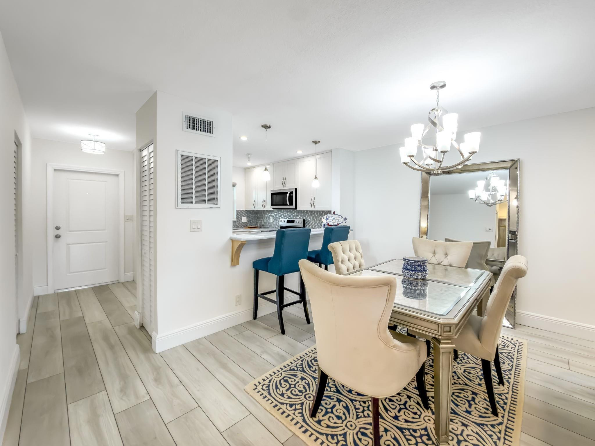 2301 NE 36th Street 202