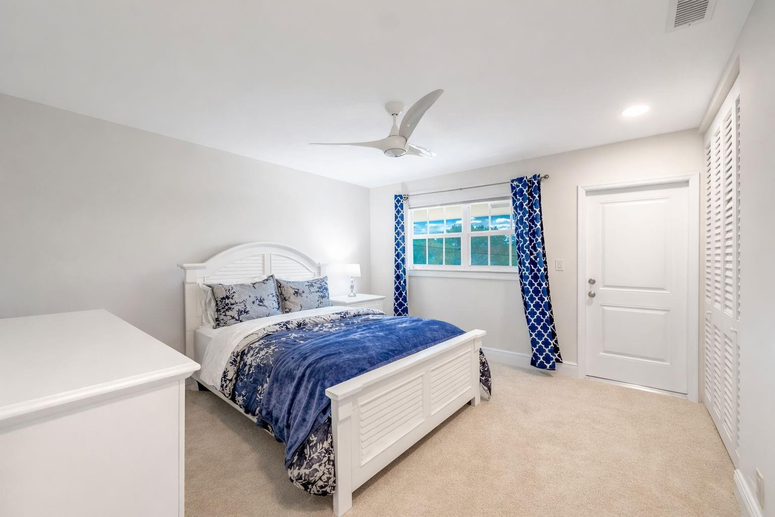 2301 NE 36th Street 202