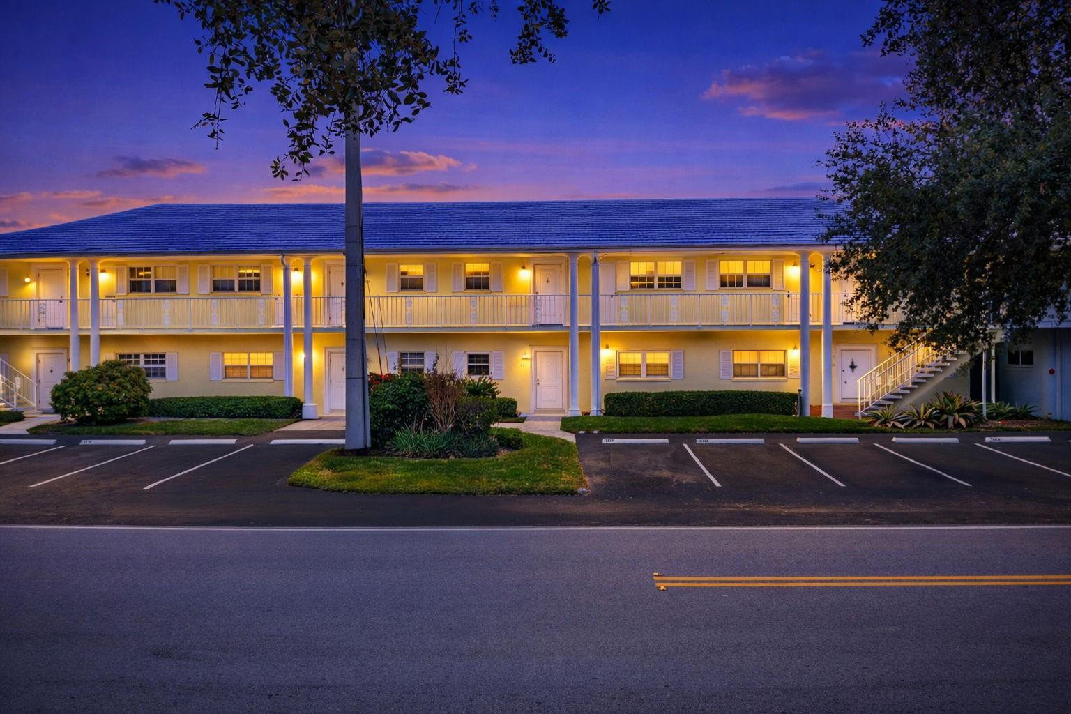 2301 NE 36th Street 202