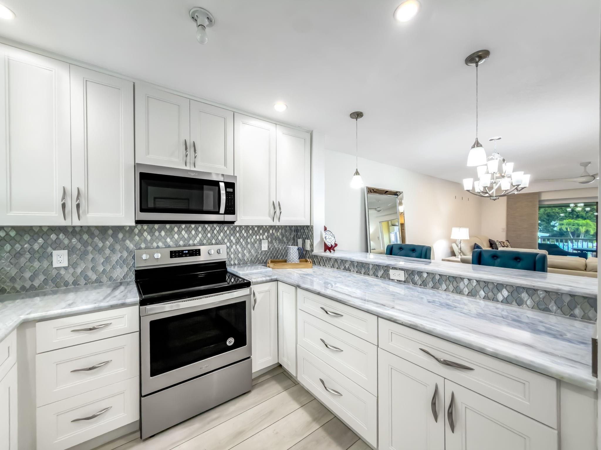 2301 NE 36th Street 202