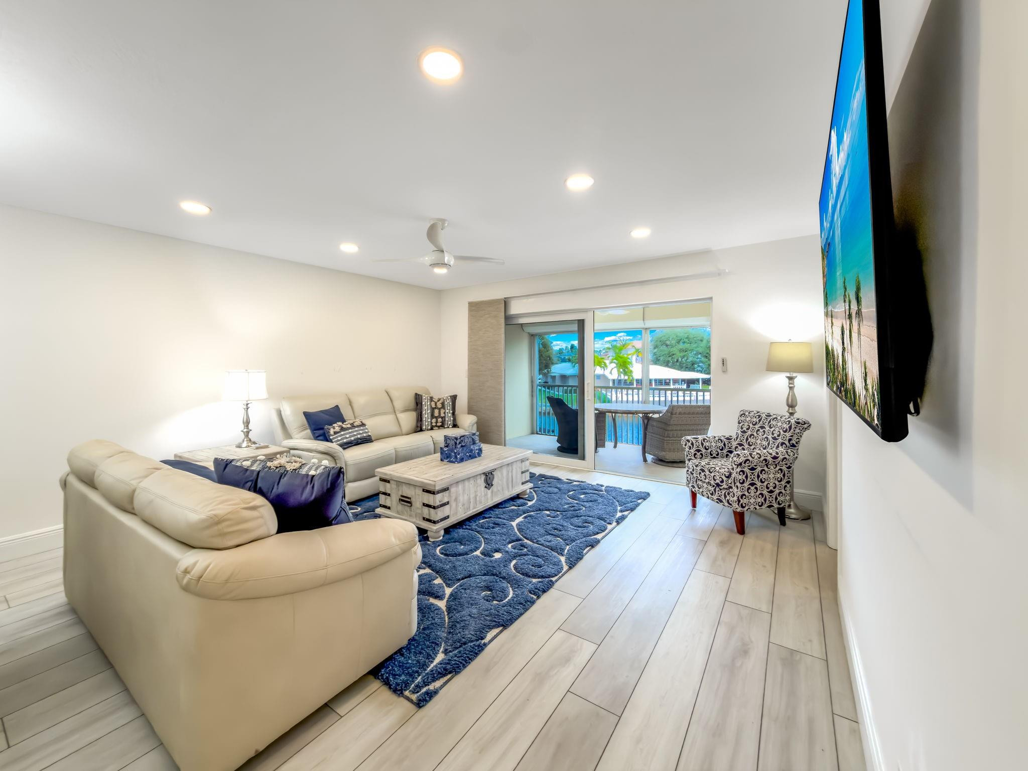 2301 NE 36th Street 202