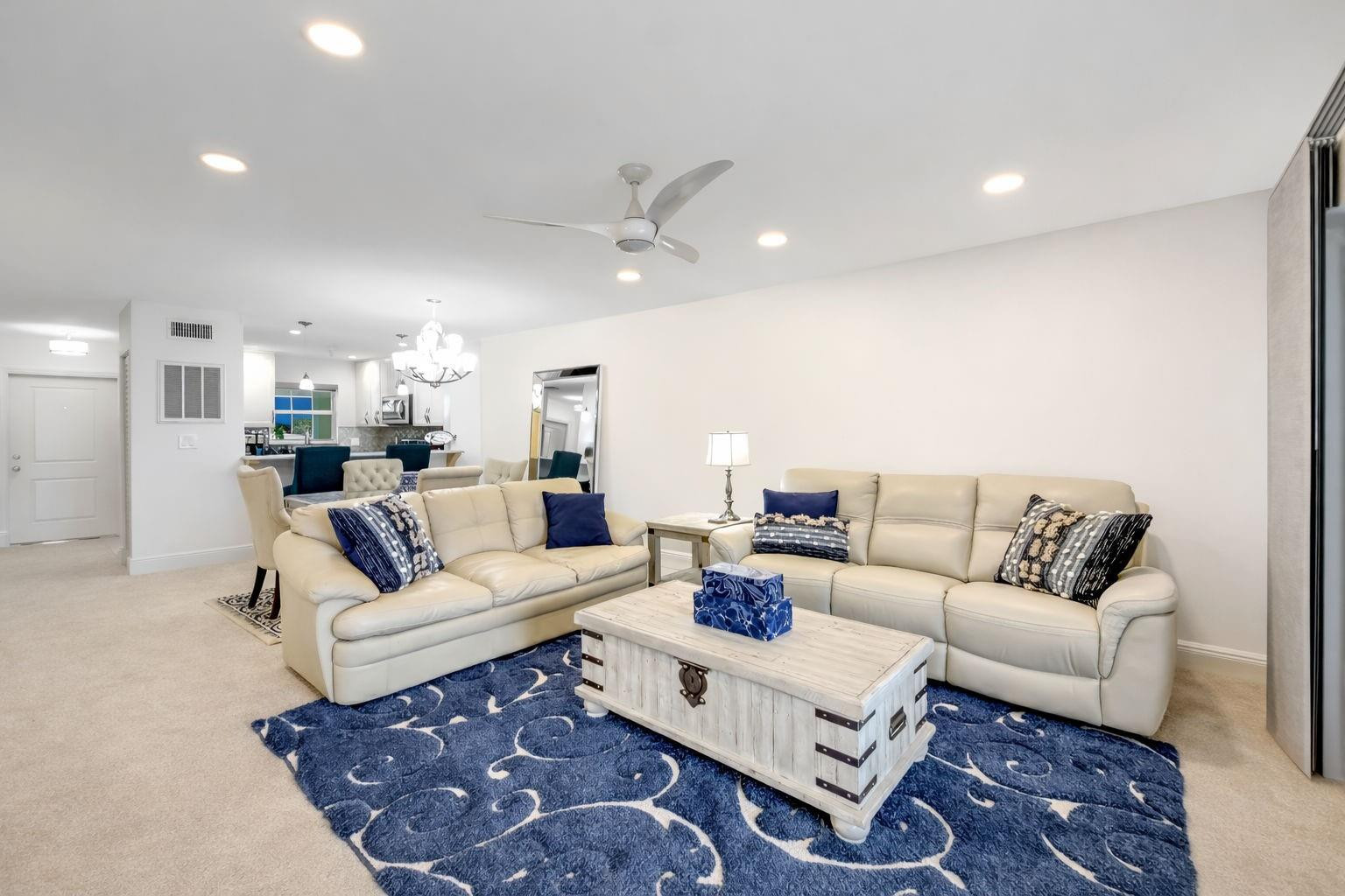 2301 NE 36th Street 202