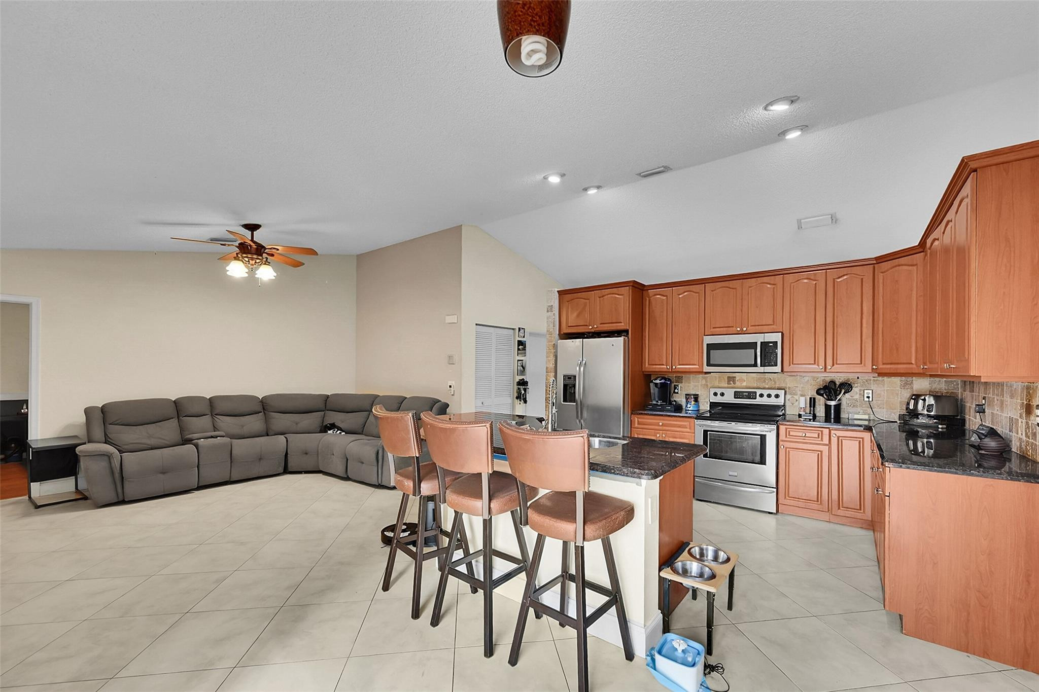 5149 NW 47th Avenue