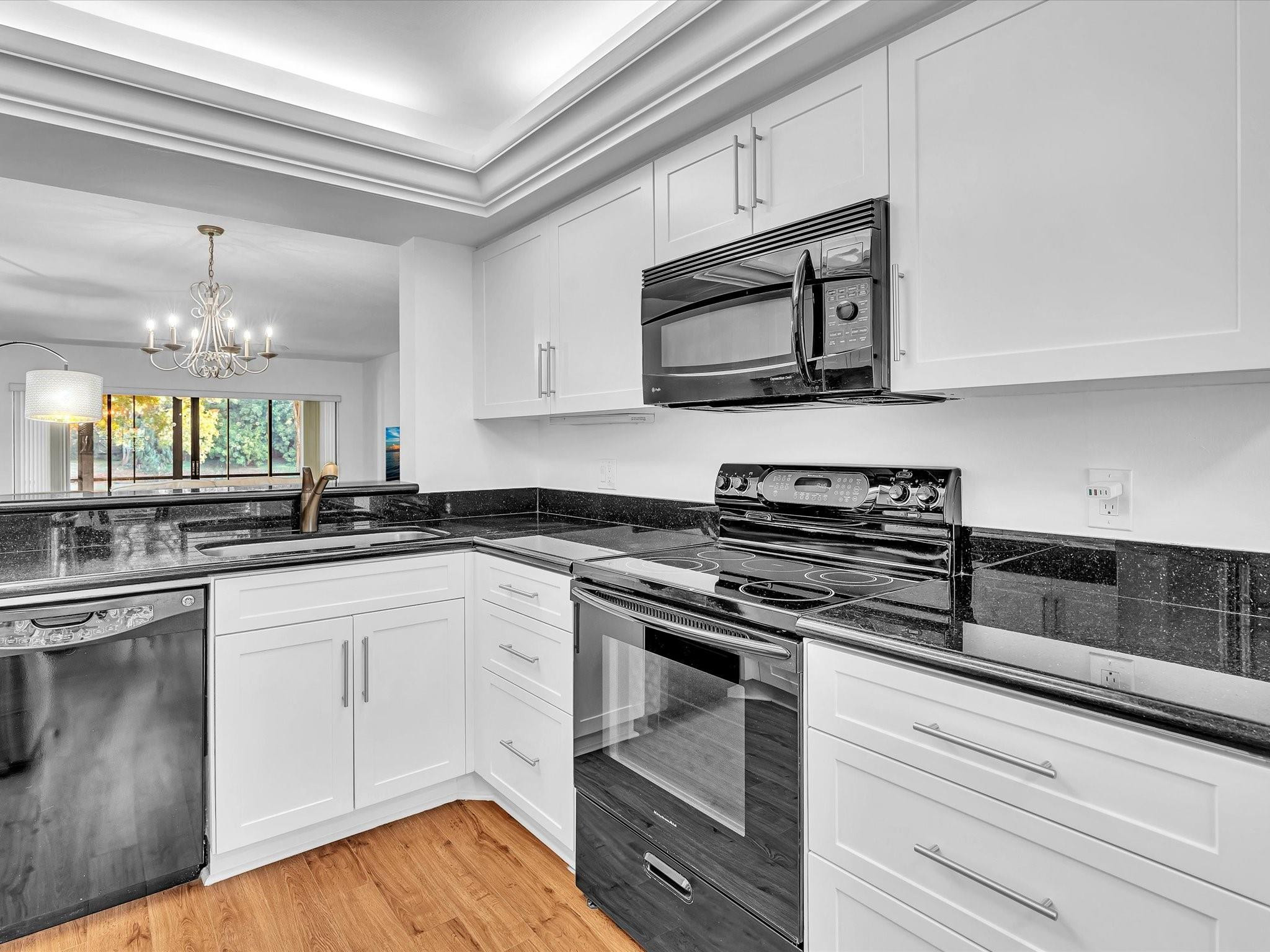 5087 Oak Hill Lane 312