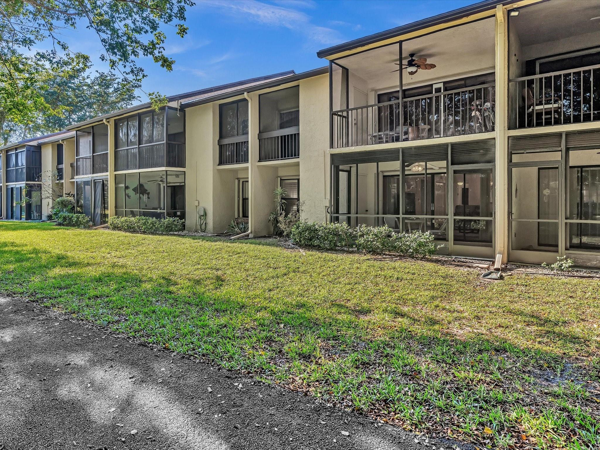 5087 Oak Hill Lane 312