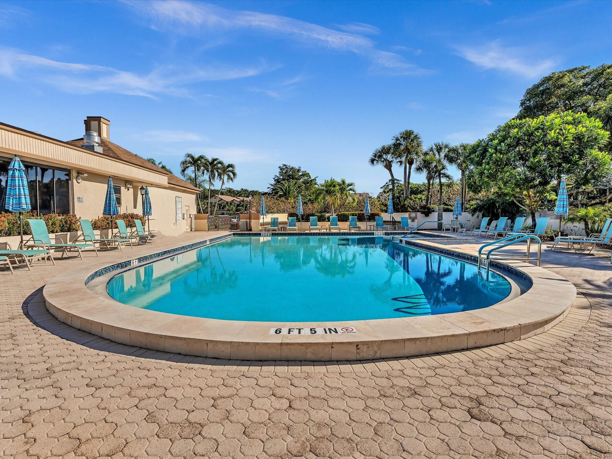 5087 Oak Hill Lane 312