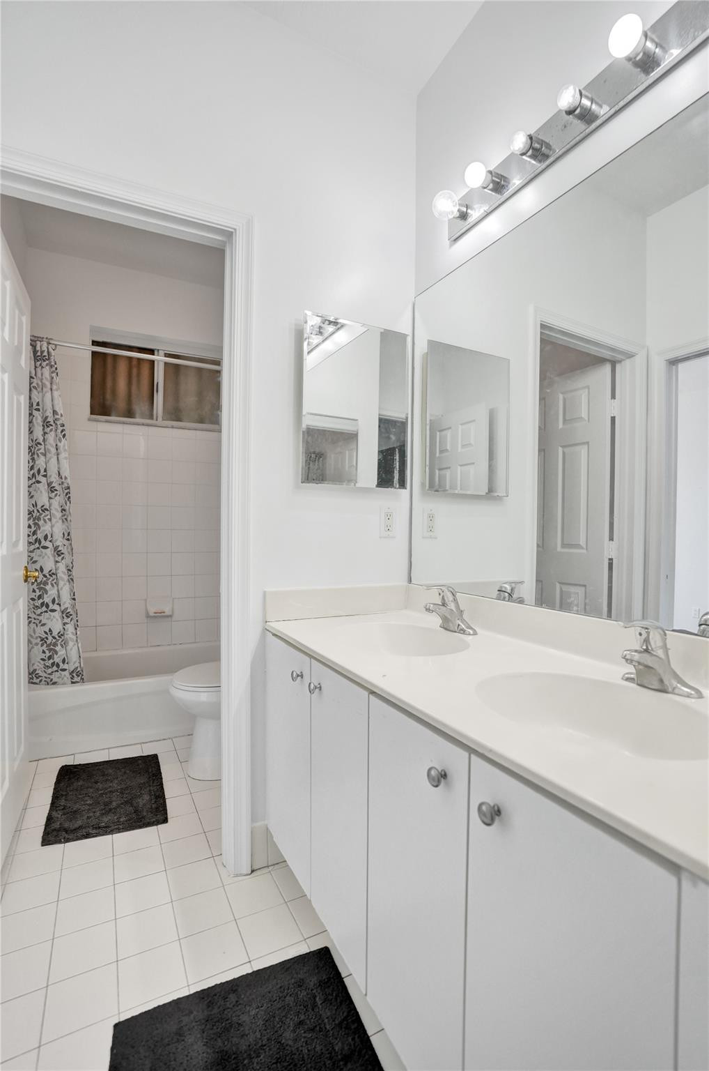 3313 NW 29th Court, Lauderdale Lakes