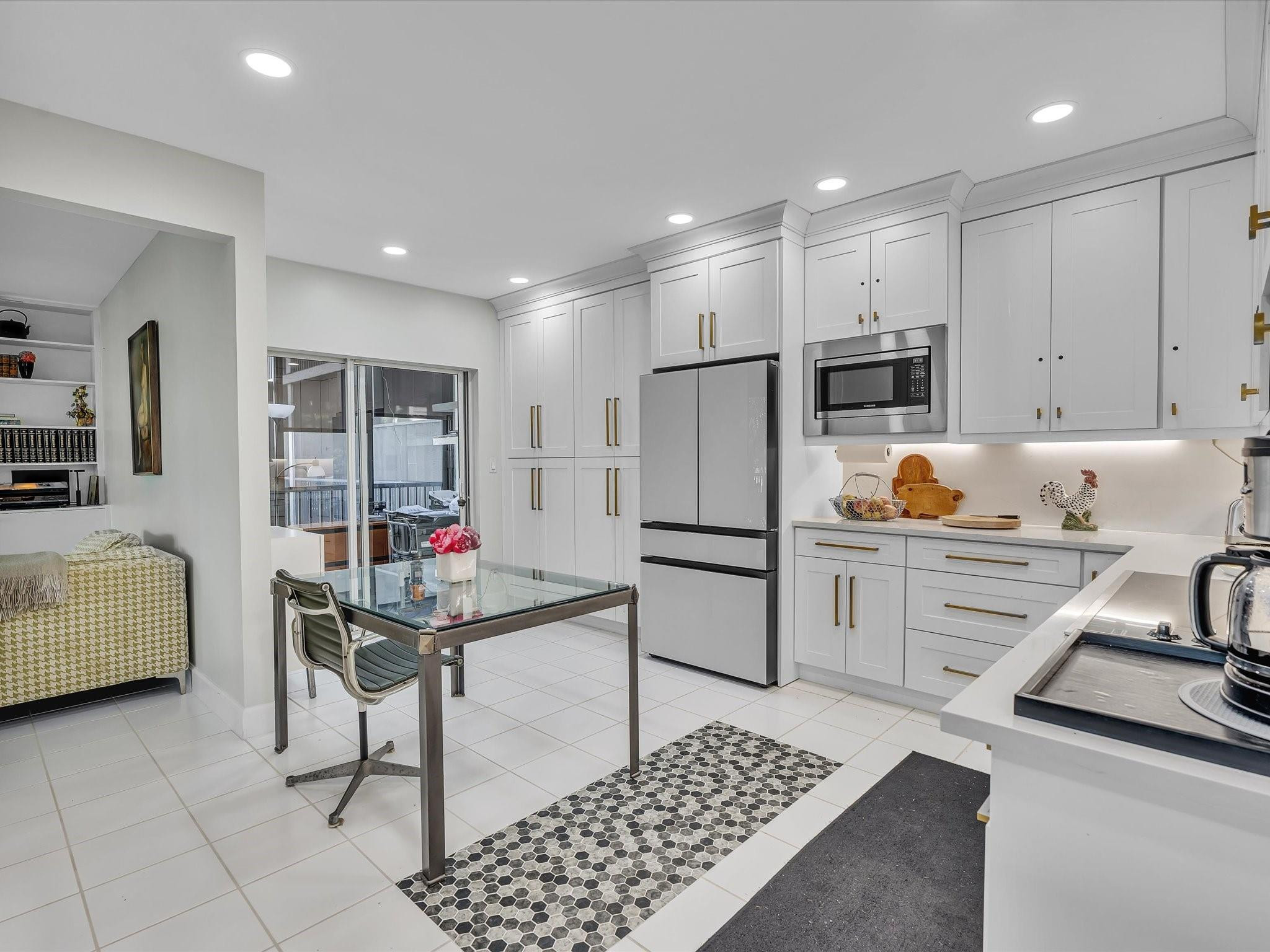 14 - L - L ElmRidge Drive 7642