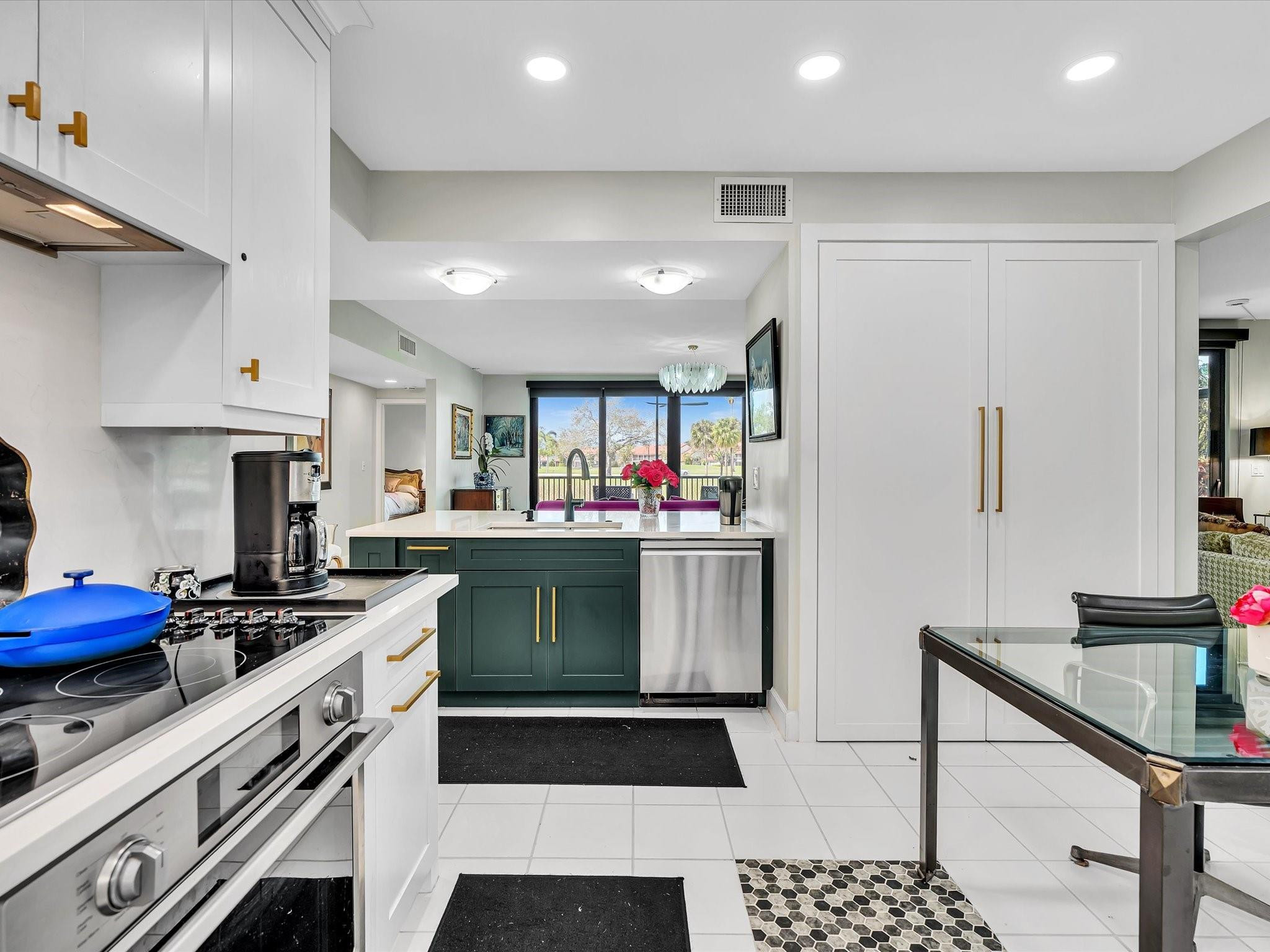 14 - L - L ElmRidge Drive 7642