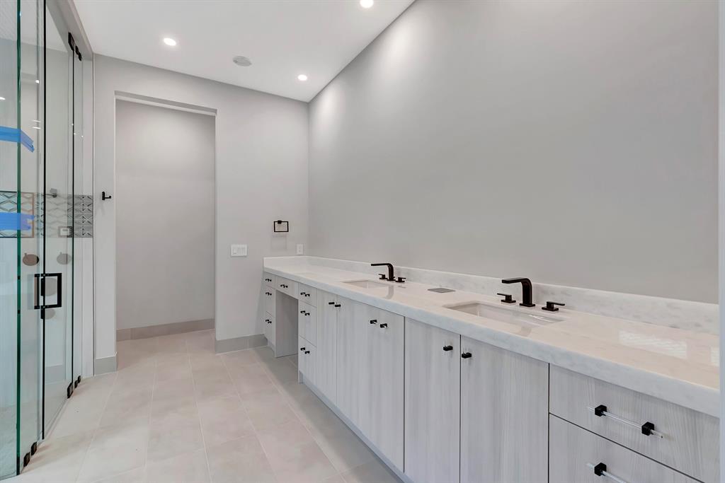 3246 Westminster Drive