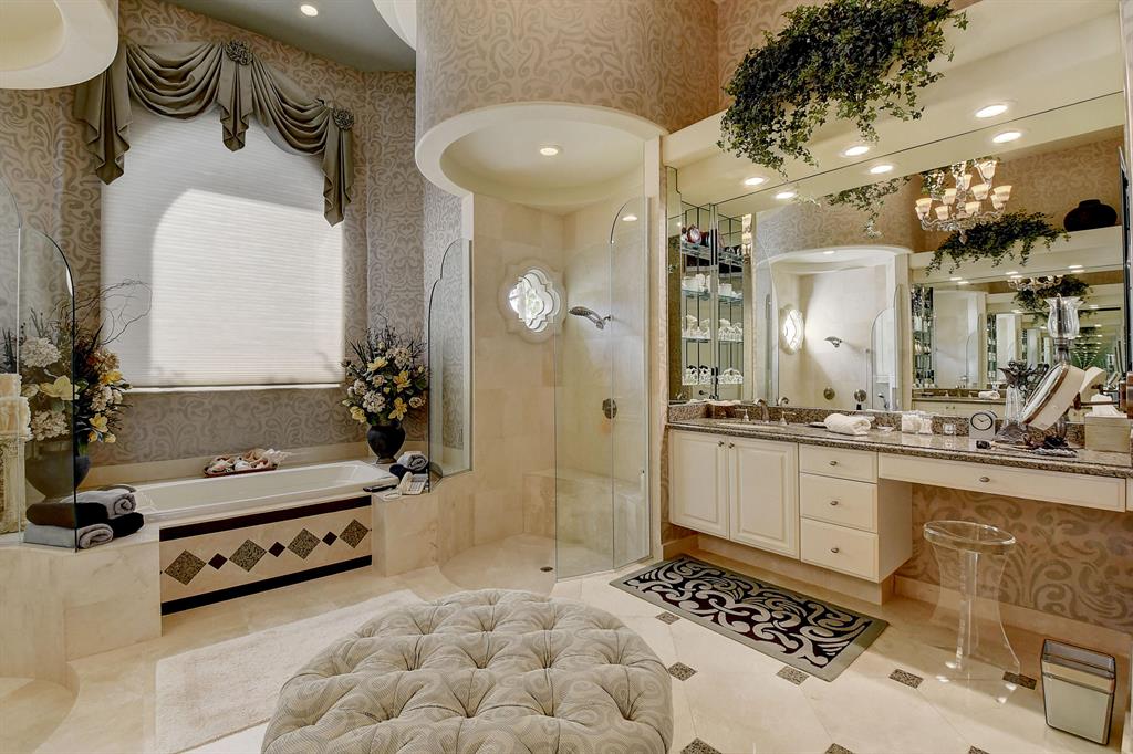 3811 Coventry Lane