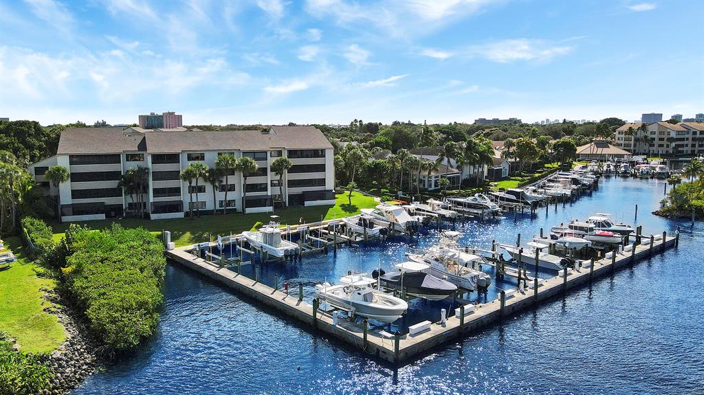 522 Oak Harbour Drive