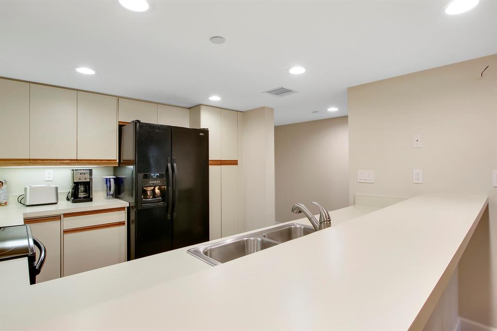 522 Oak Harbour Drive