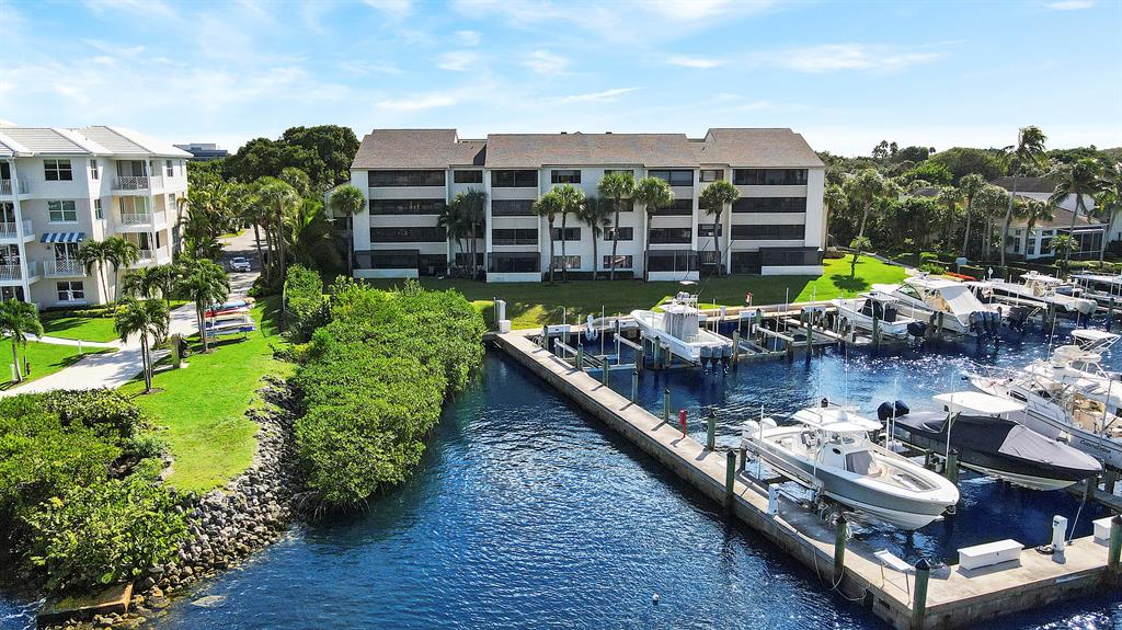 522 Oak Harbour Drive