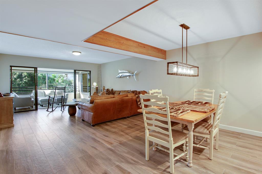 522 Oak Harbour Drive