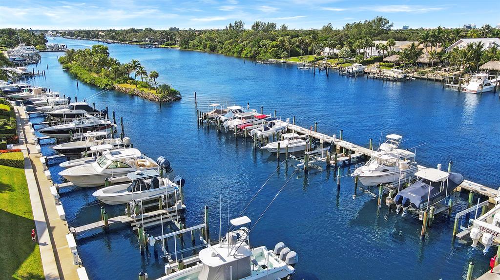 522 Oak Harbour Drive