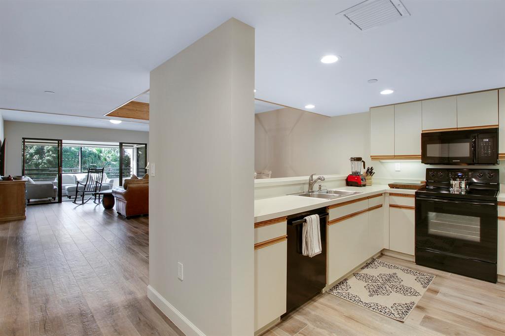 522 Oak Harbour Drive