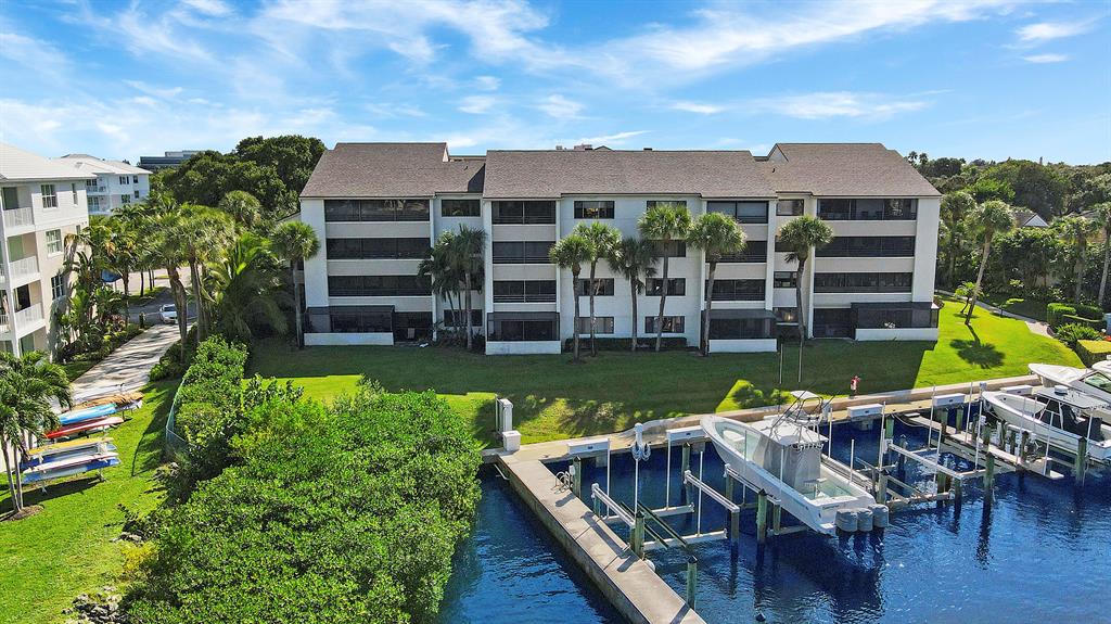 522 Oak Harbour Drive