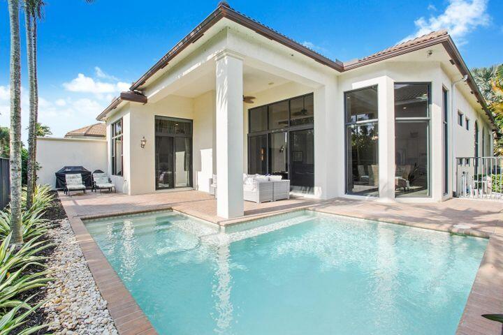 17930 Lake Azure Way