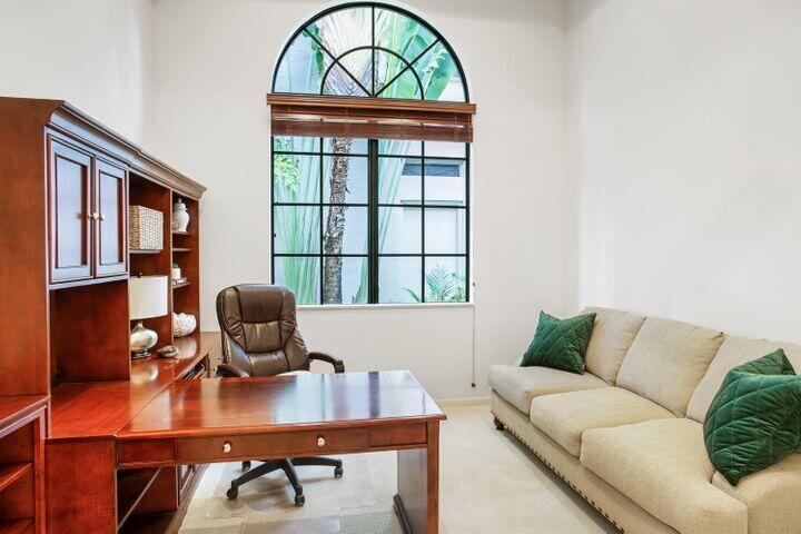 17930 Lake Azure Way
