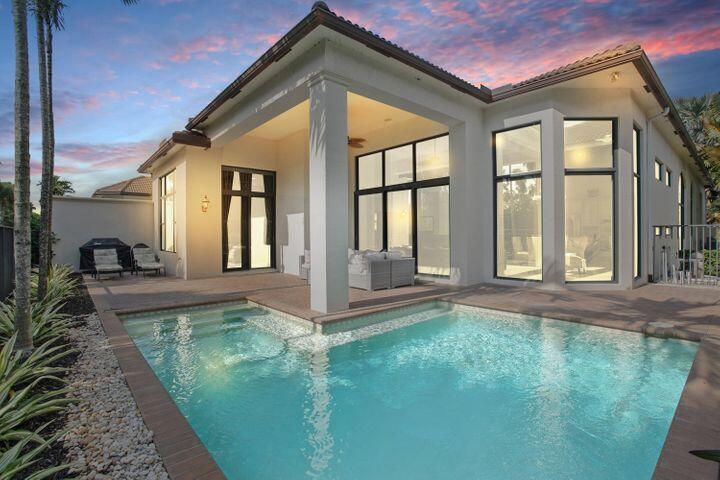 17930 Lake Azure Way