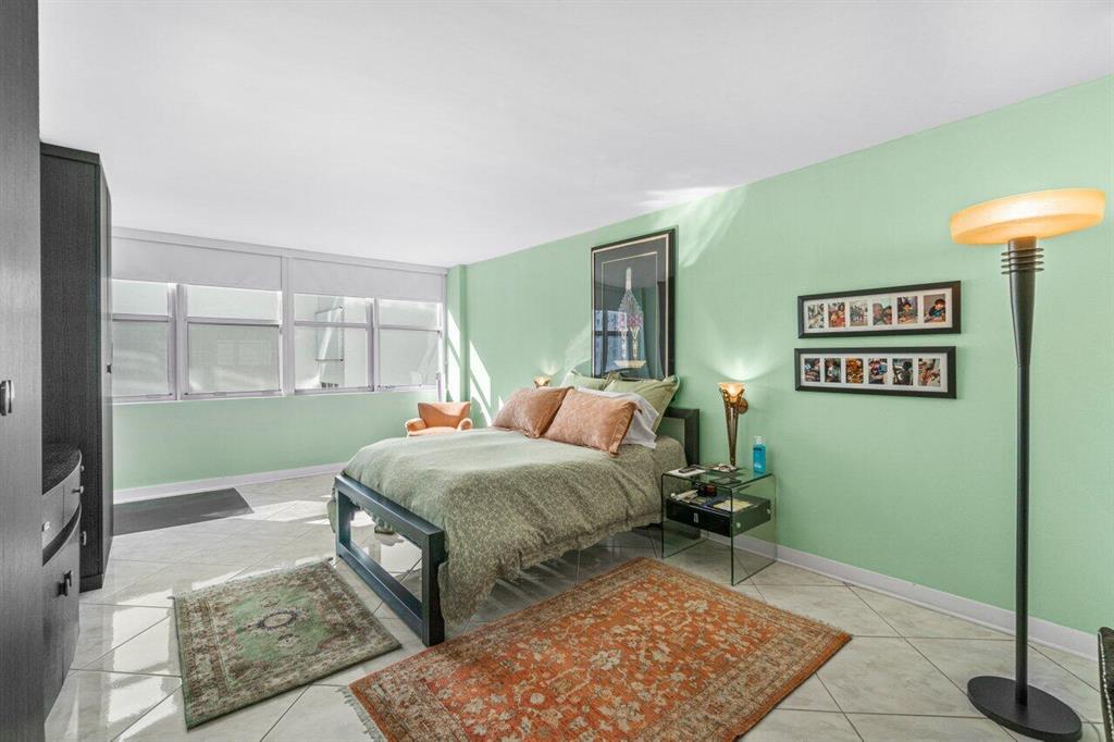 5750 Collins Avenue Unit: 11a