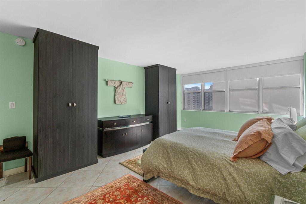 5750 Collins Avenue Unit: 11a