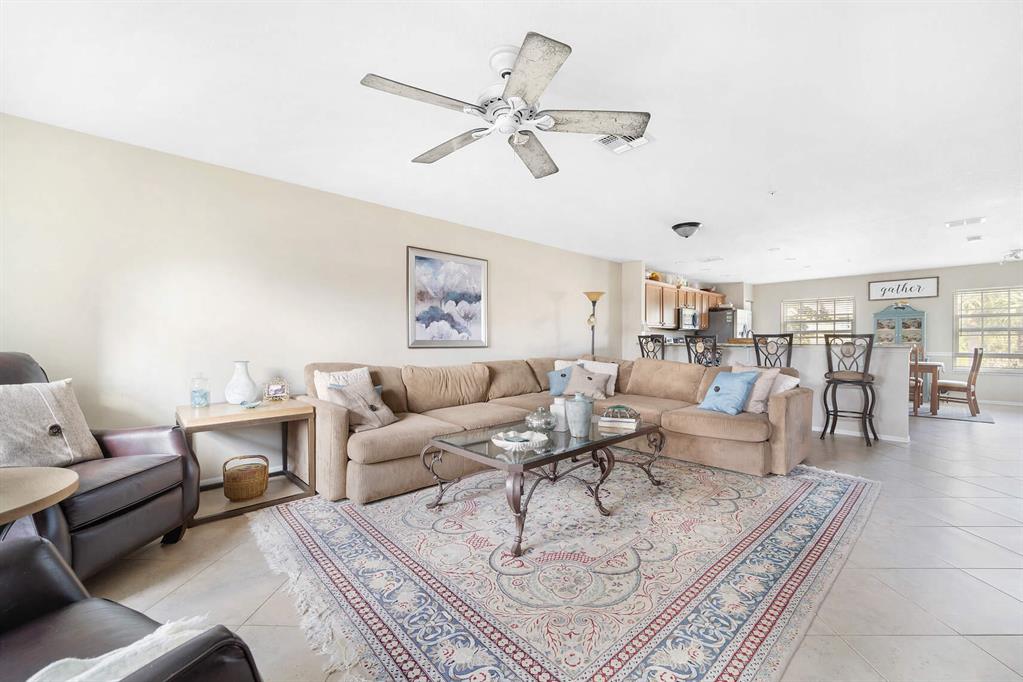 2442 SE Santos Drive