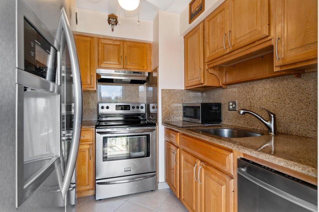 2115 NE 42nd Court Unit: 203 N