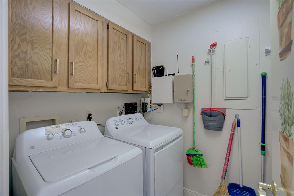 17115 Bay Street