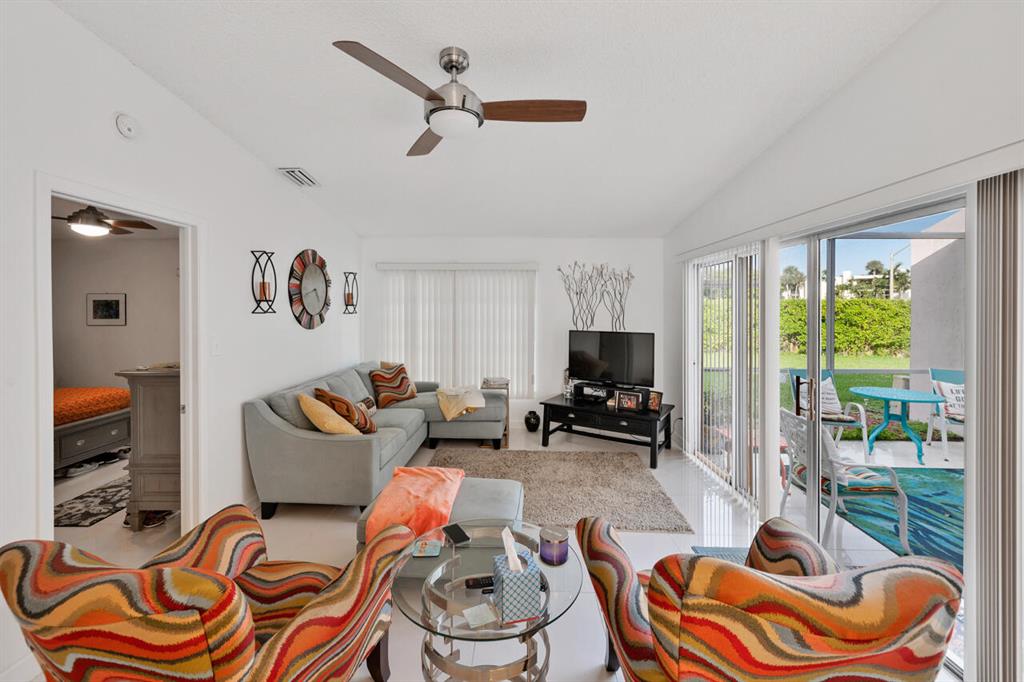 5488 Viburnum Circle