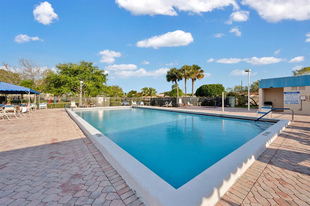 5488 Viburnum Circle