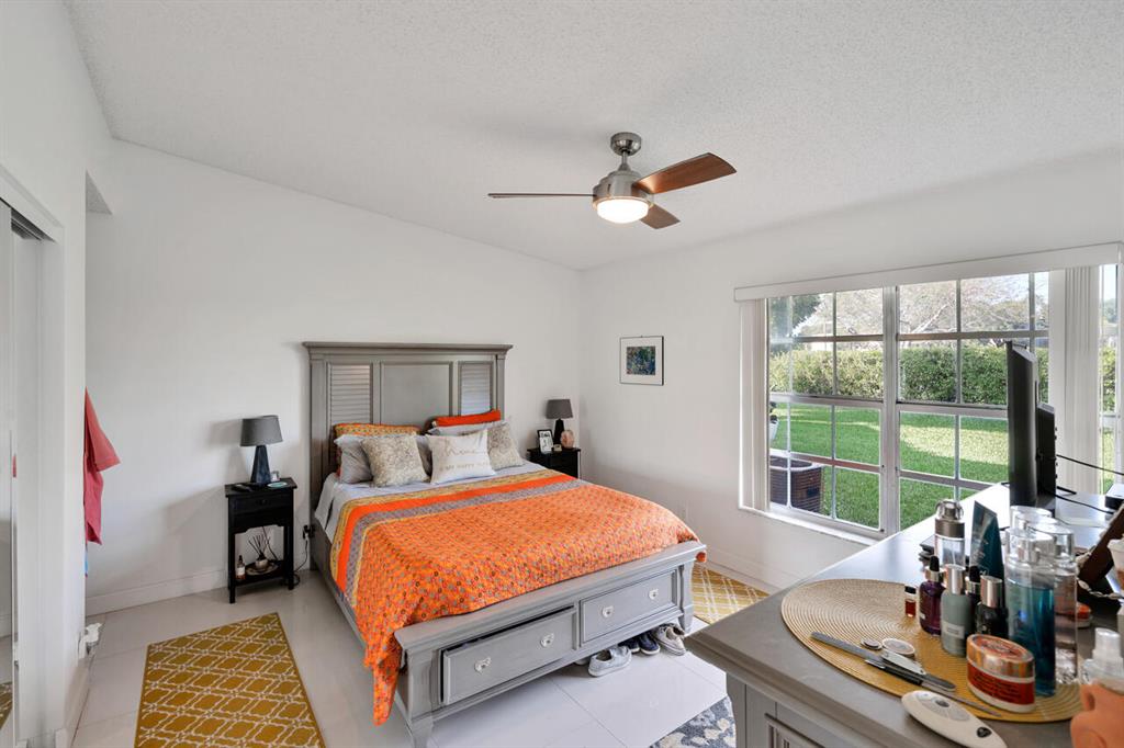 5488 Viburnum Circle