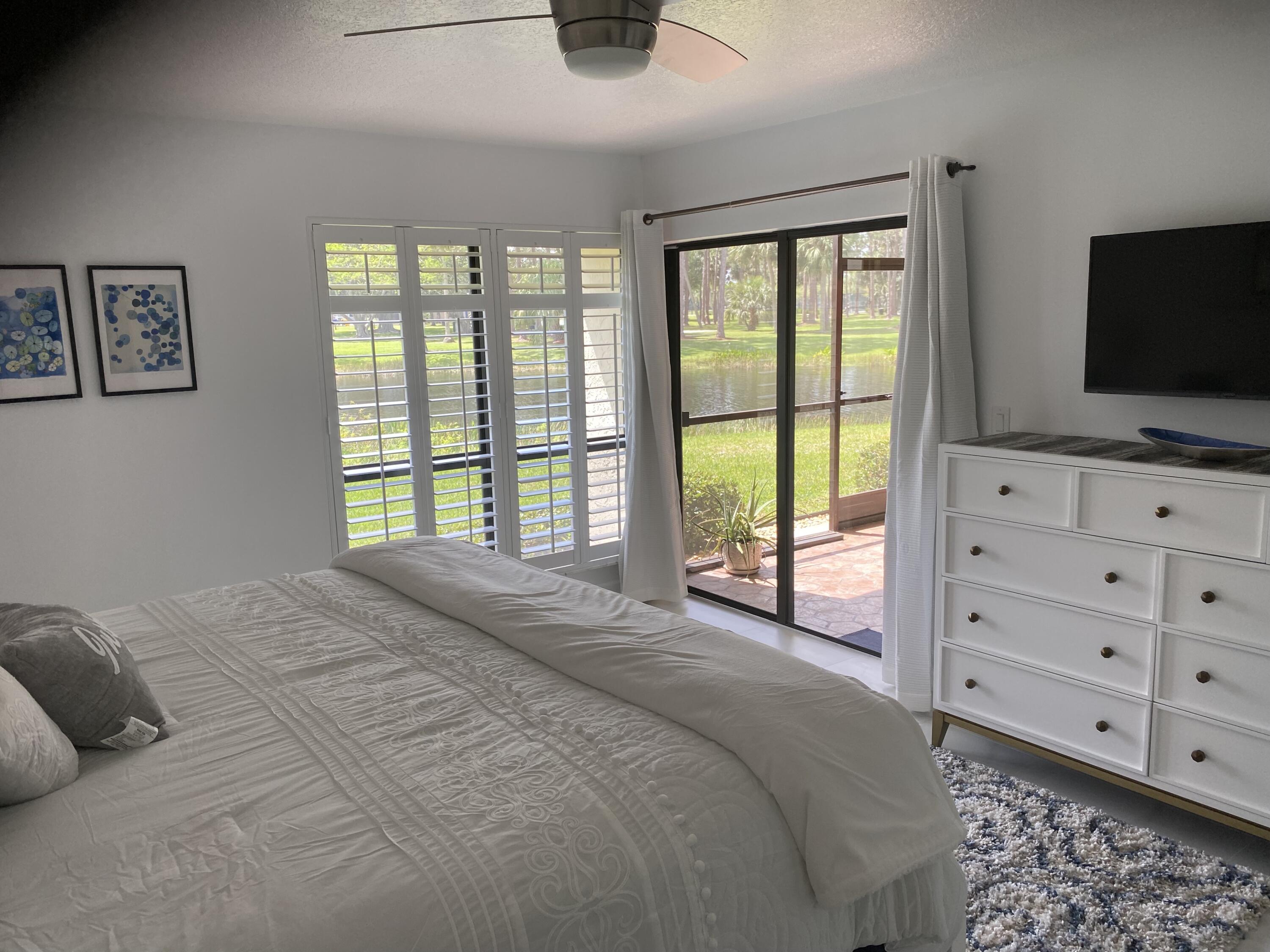 6 Lexington Lane Unit: D