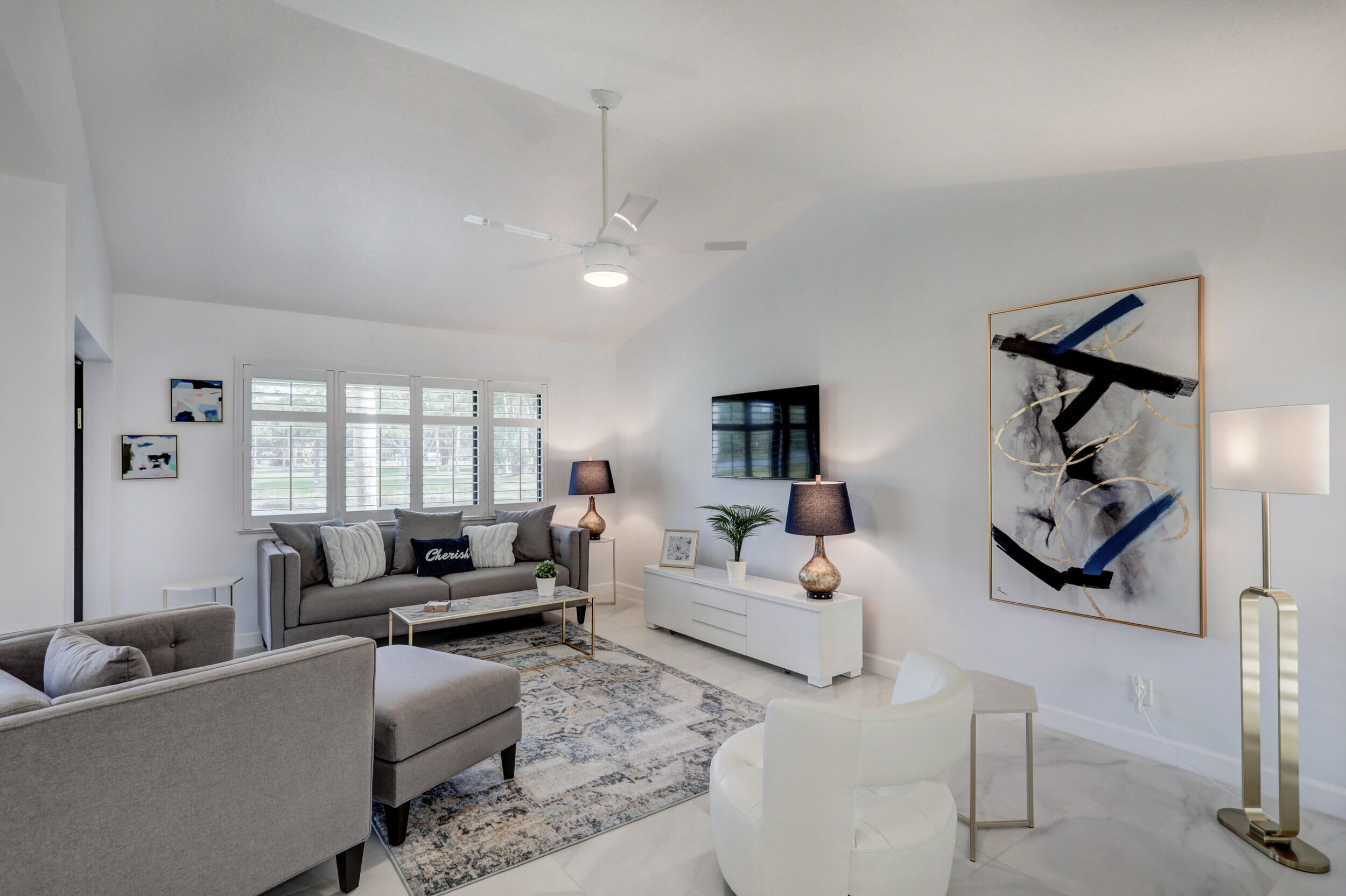 6 Lexington Lane Unit: D