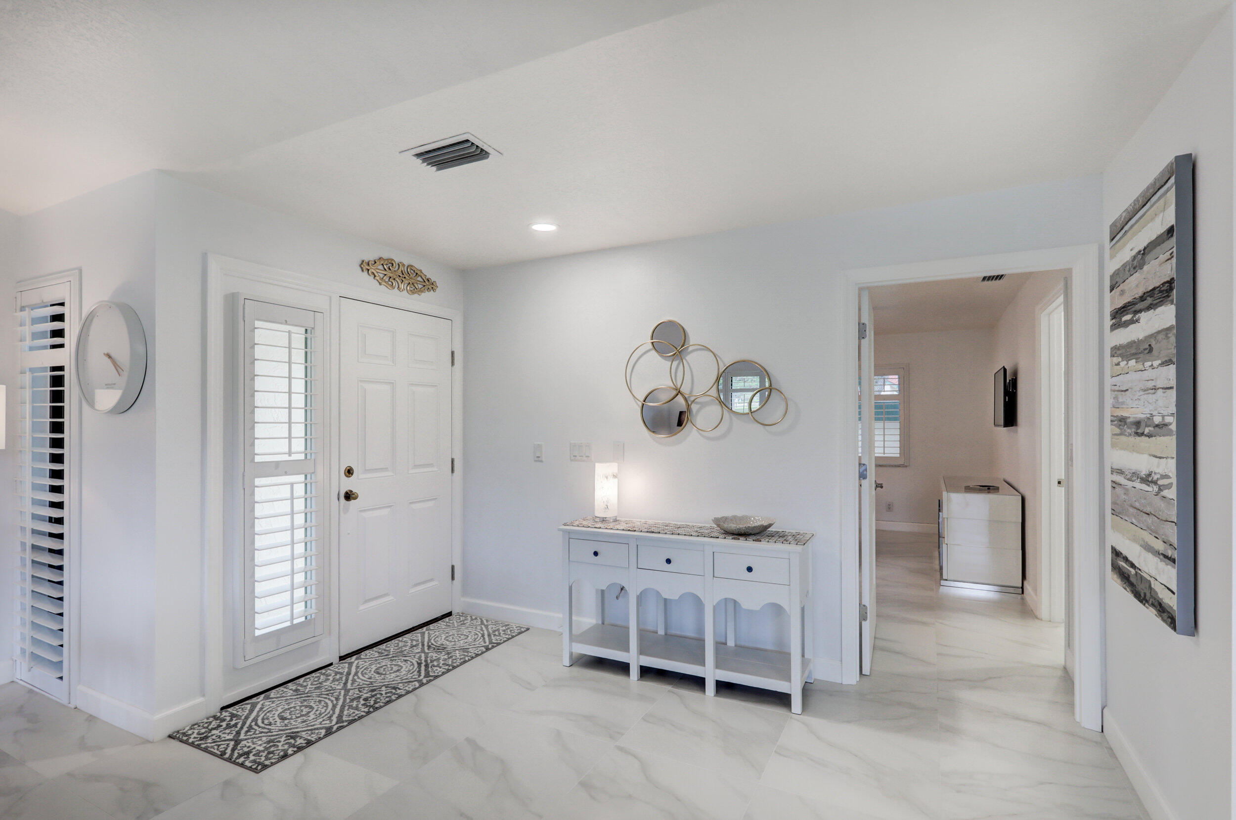 6 Lexington Lane Unit: D