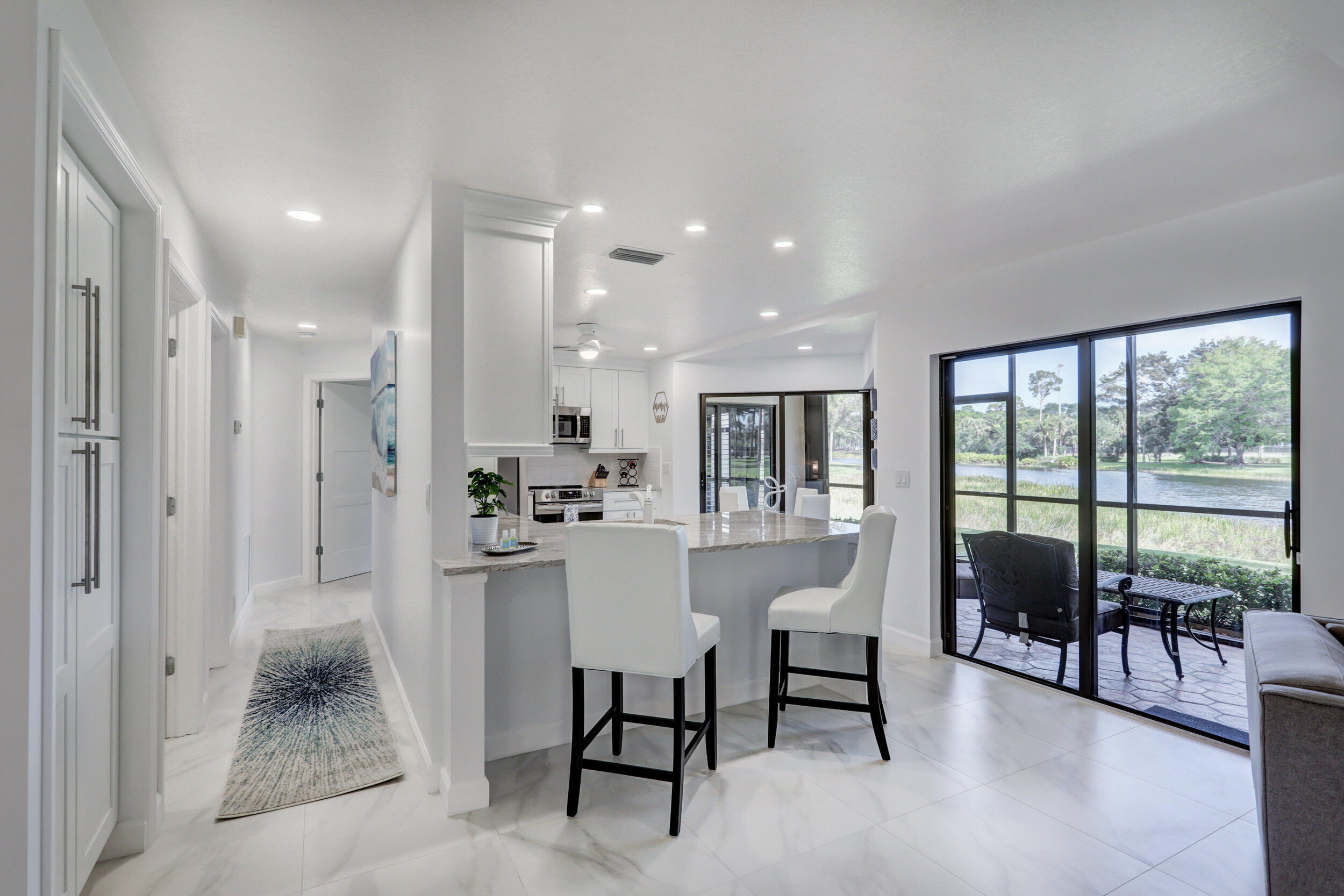 6 Lexington Lane Unit: D