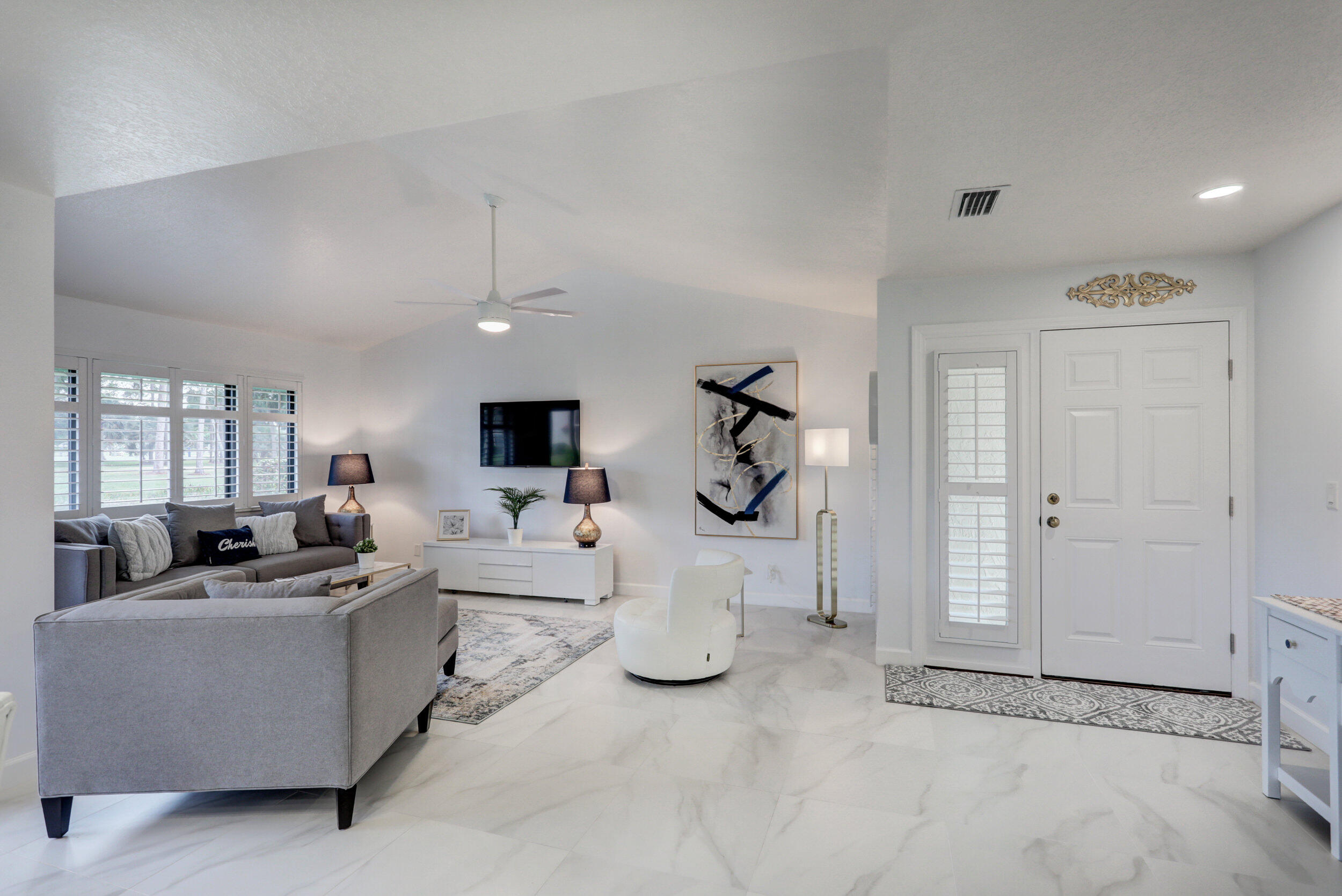 6 Lexington Lane Unit: D
