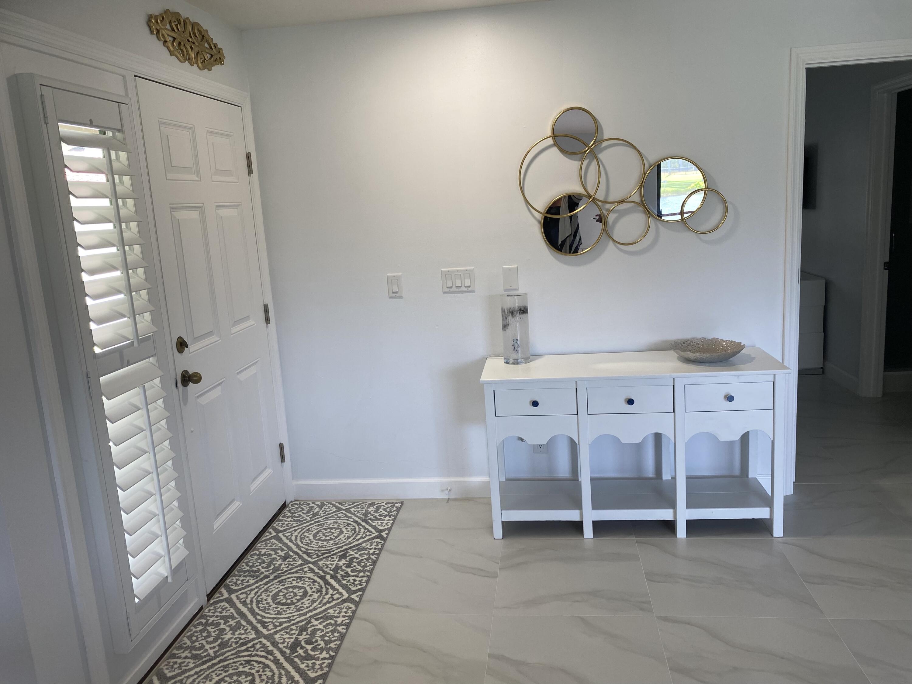 6 Lexington Lane Unit: D