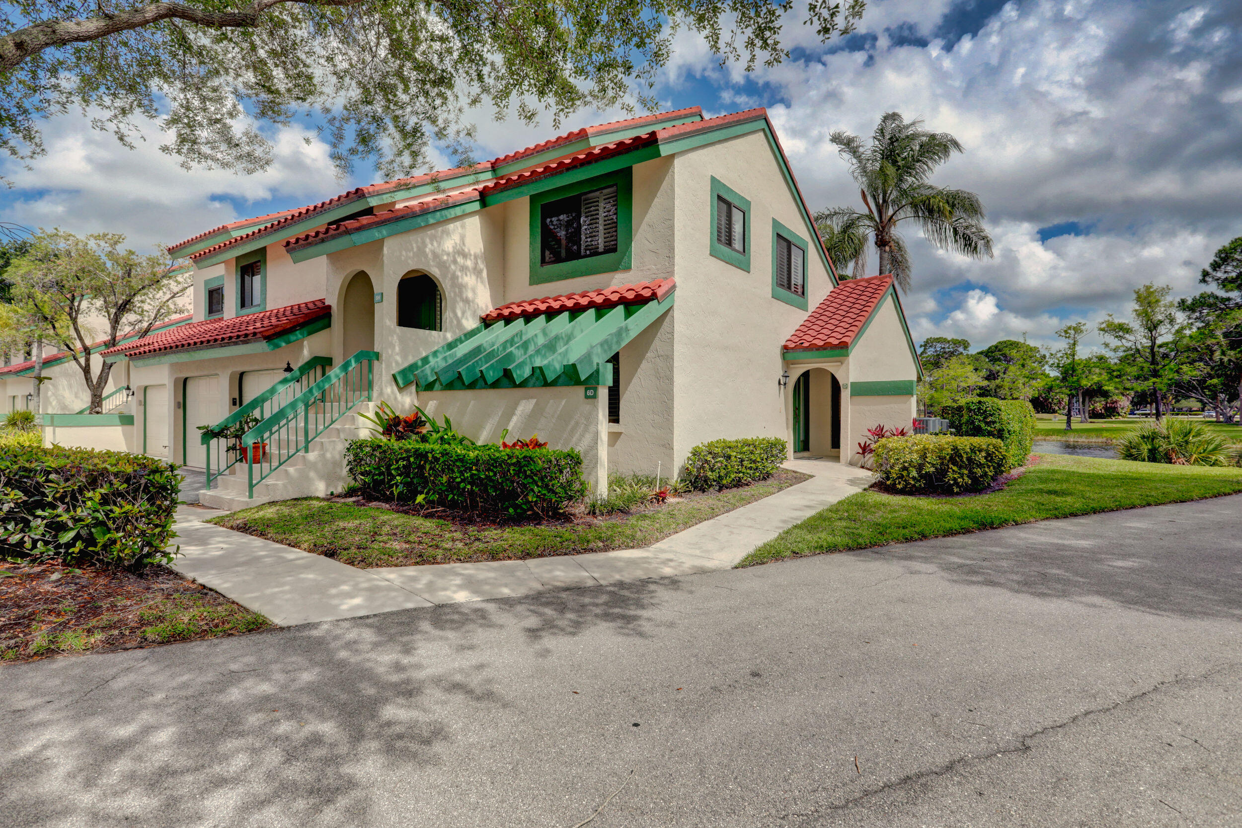 6 Lexington Lane Unit: D