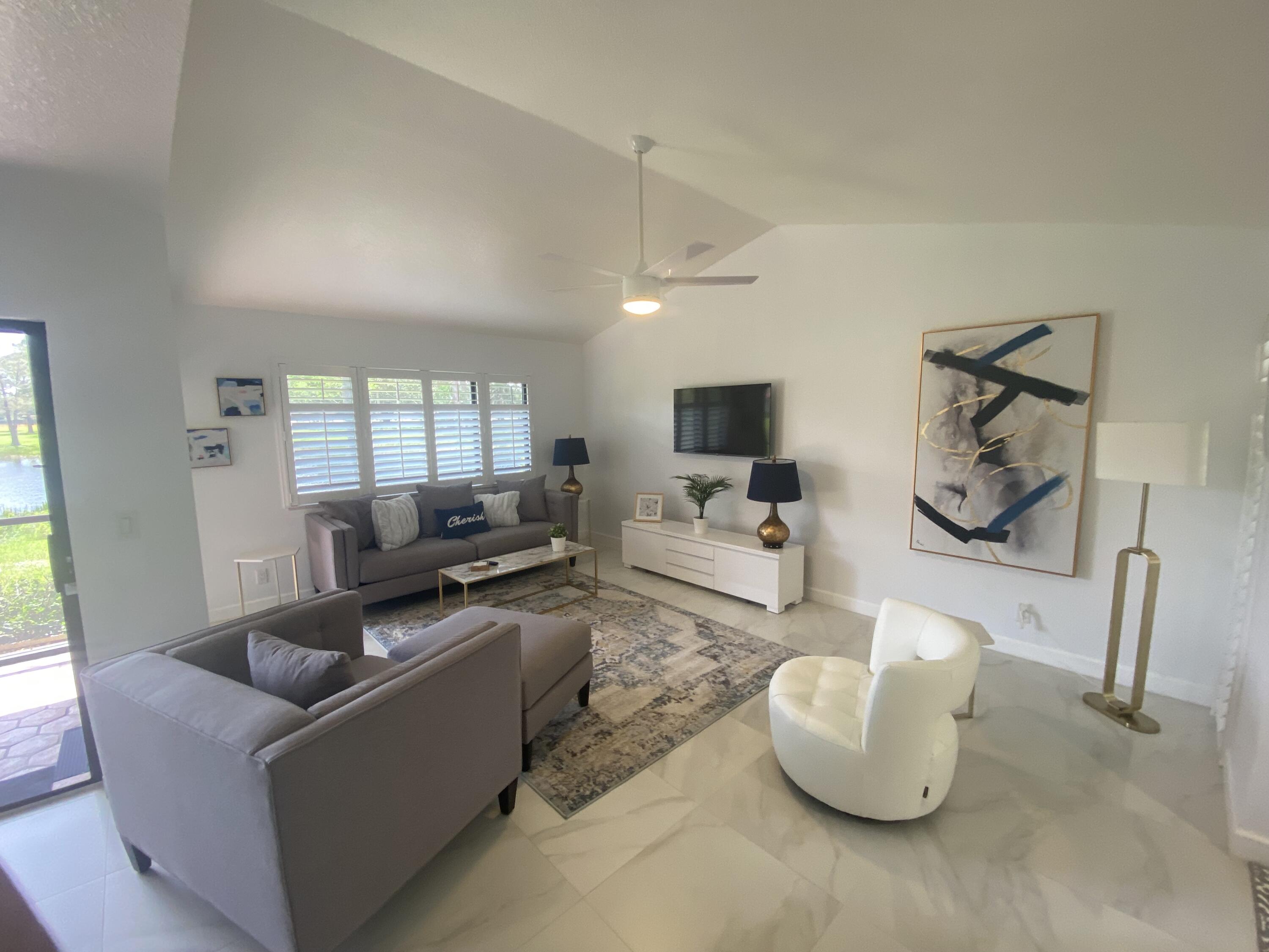 6 Lexington Lane Unit: D