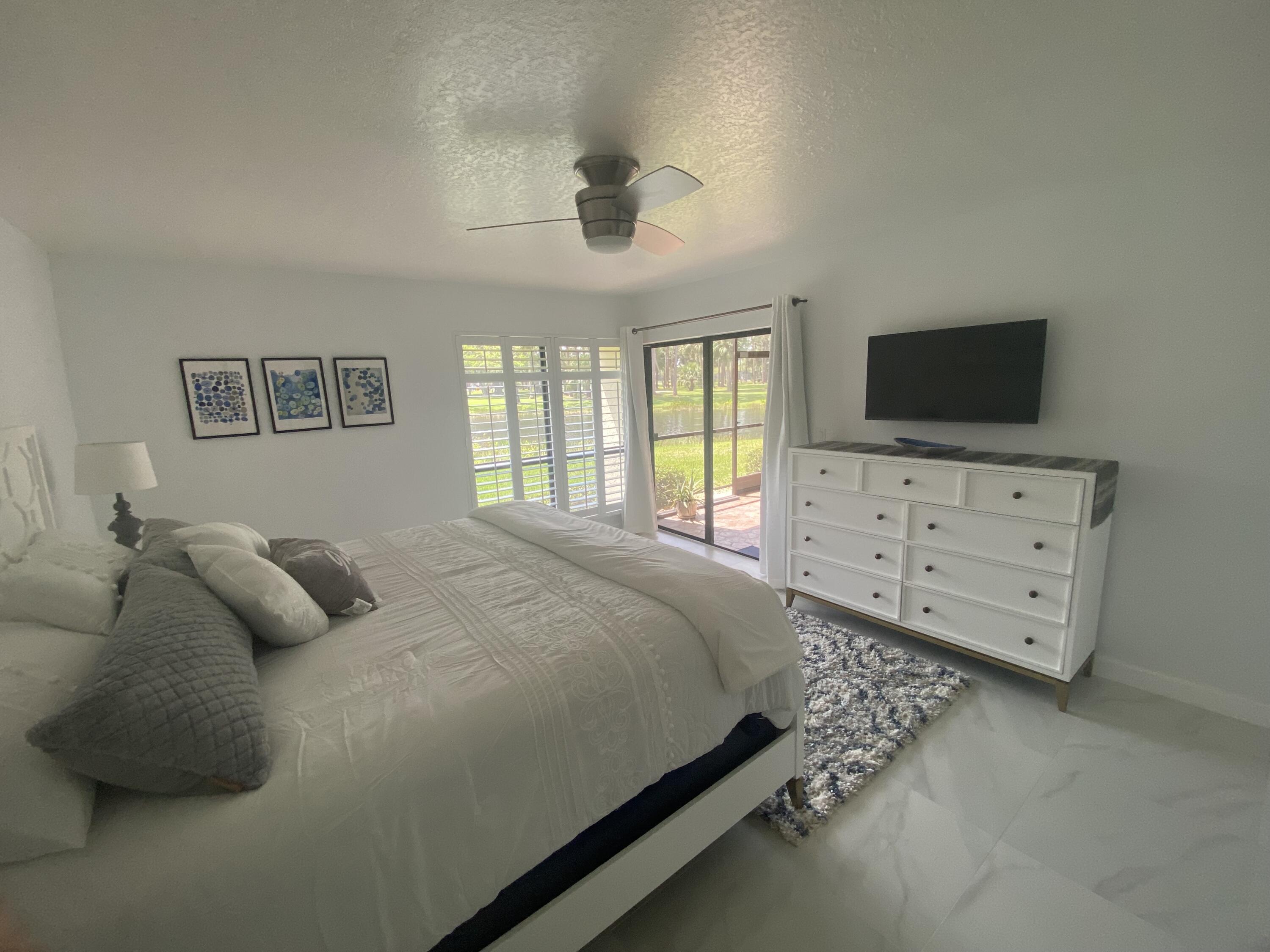 6 Lexington Lane Unit: D