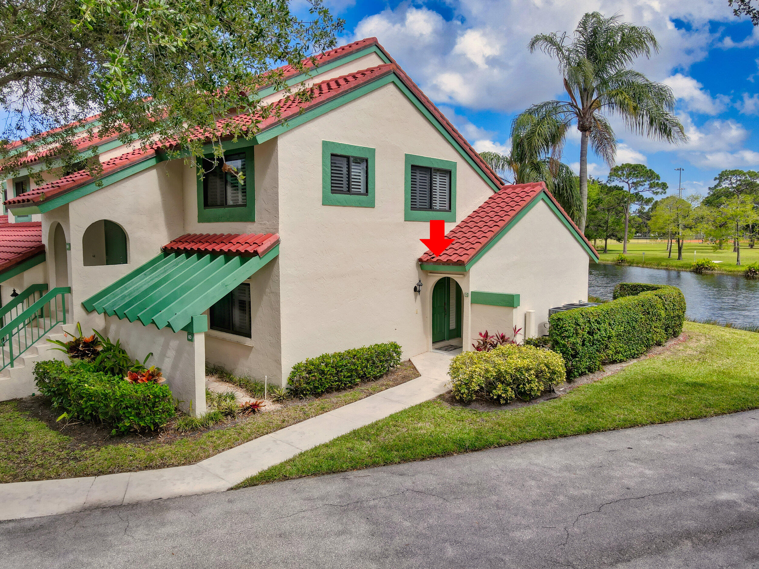 6 Lexington Lane Unit: D
